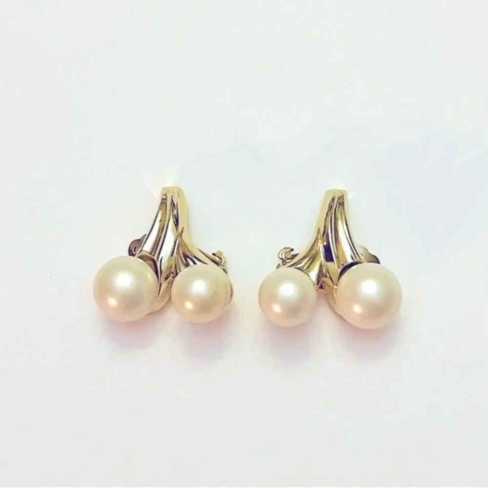 Vtg 50s Mid-Century Trifari Faux Pearl Clip-on Earrings Gold Tone Signed